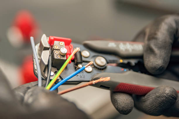 Best Commercial Electrician Services  in Middleport, OH